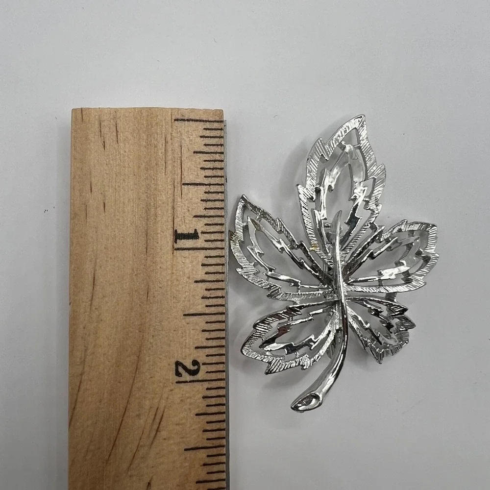 Vintage Leaf Brooch Open‎ Metal Work Brushed Silver Tone Pin